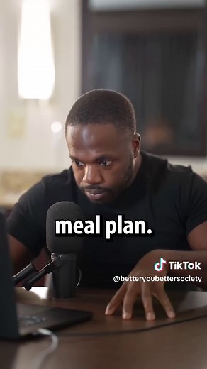 How I Lost 100 Pounds in 6 Months Keep your meals simple and consistent. I ate chicken breast and lettuce for lunch and dinner every day. Start cardio small and build up. Begin with short sessions like 5 minutes in the morning and 5 minutes at night. Gradually increase your cardio each week. Those short jogs can turn into 30–50 minute sessions as your endurance improves. Consistency with simple meals and daily cardio is what drives the results. Comment