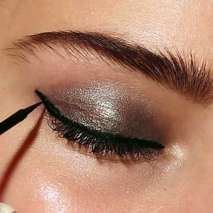950K views · 1K shares | Can't go wrong with smokey eye and winged...