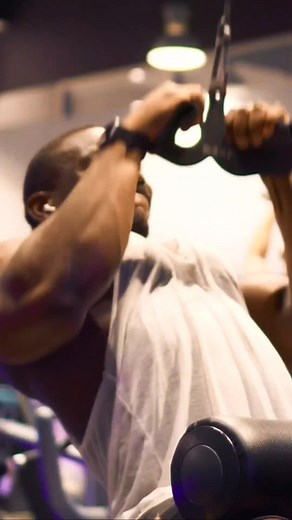 Get ready to transform your body with the best bodybuilding workout! In this video, you will find a complete guide to maximizing your strength and muscle mass gains. Learn essential exercises, advanced techniques . . #gym #fly #foryou