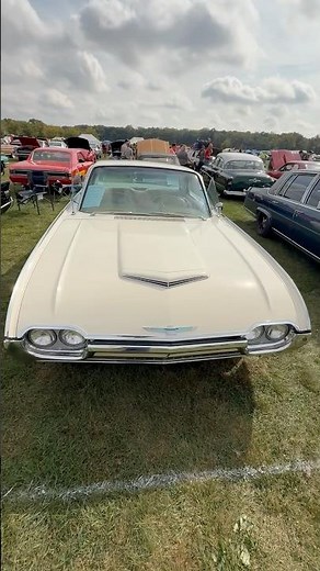 1961 Ford Thunderbird