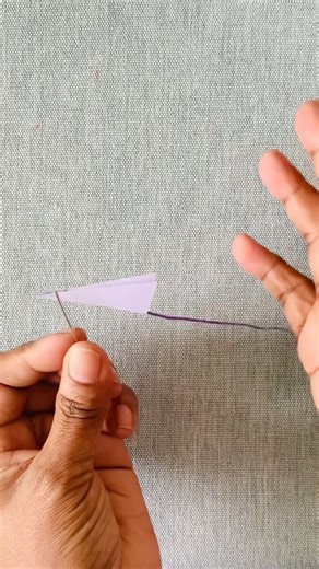 How to thread multiple threads to a needle very easily😲 🧵 #threading #easy #shorts