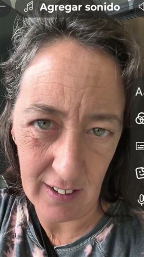 RECONOCIO QUE NO MUERE,TANTO LE DA LO QUE SUCEDA.🤣😘