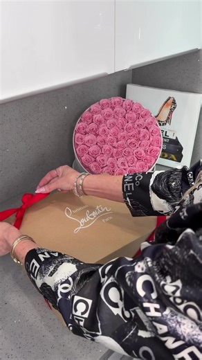 “Happiness is the same price as red bottoms” - and these are extra special. 💖 I’ve dreamed of owning a signed pair, and it’s finally here and a bag too!!!! Thank you @christianlouboutin for making such iconic art. 😭🔥 #unboxing #christianlouboutin #fashion #fashionblogger #model Follow my LTK @MelHauteNP on the @shop.LTK app to view this post and get my exclusive app-only content! https://liketk.it/5YwuA