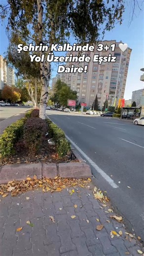 Herkese merhabalar 🤍 Kayseri Park karşısında 4 katlı binanın 3. Katında Şahane konumuyla yol üzeri dairemiz satılıktır… ✅ 3 1 kombili ✅güney doğu cepheli ✅150m2 ✅krediye uygun 📌detaylı bilgi ve sunum için bizimle iletişime geçebilirsiniz Yetkili kişi ; 0543 330 34 38 | Ahmet Ünal
