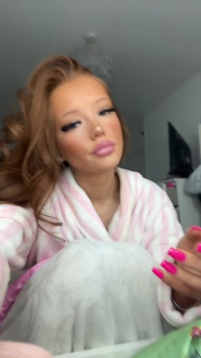 chelsey💕👑👛🛍️🎀 (@chelseyleighwright)’s videos with original sound - lyrics