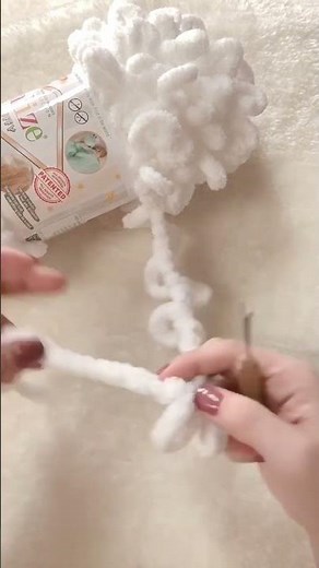 unlooping loop yarn 🥰 #crochet #shorts #crochettutorial