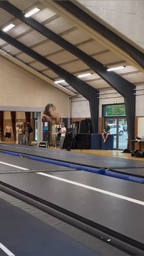  Best Flips Official  on Instagram: "Because only doing a TRIPLE-PIKE transition would be too simple勞 Follow @bestflipsintheworld for more like this! Gymnast: @asbjoernsoemod #page #flips #teamgym #tumbling #besttricks #bestflips #reels #gymnastics #trampoline #styrketraeningforgymnaster #powertumbling #bestgymnastics #bestflipsintheworld"