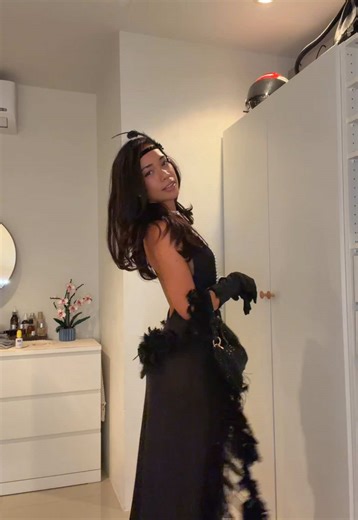 NYE Glam Looks with Aimee Jai Hall