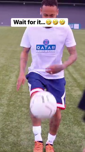 496K views · 14K reactions | Cristiano Ronaldo freestyle skills with Andrew Henderson - 5 X World champion ⚽️ #cristianoronaldo #ronaldo #football #freestyle | Andrew Henderson | Facebook