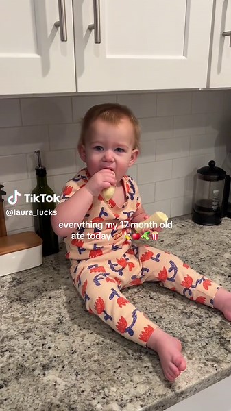 not her eating popcorn off the floor🥴 #wmkeiad #kideating #kidbreakfast #babybreakfast #toddlerbreakfast #toddlerlunch #toddlerdinner #pickyeater #realisticmeals #kidfood #toddlerfood #toddlerapproveddinner