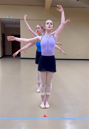 Yet another best of 2024 🤩 It was incredibly satisfying to see this 2020 creation come back to life. #ballet #balletchoreography #inthestudio