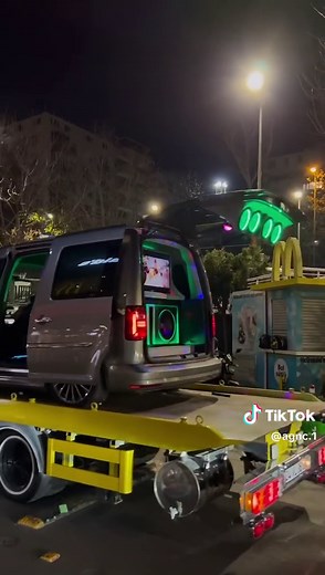 Tesisatlı Araba Ses Sistemi ve Volkswagen Caddy Modifiye | Video İzle