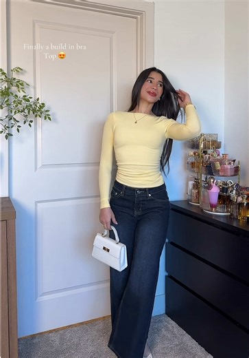 Stunning Top with Built-in Bra for Your OOTD