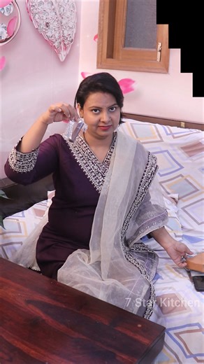 Lalita Maurya, Delhi on Instagram: "Comment link or pp to get link... एक सेकंड में सुई में धागा डालें @meesoapp #7starkitchen #SelfThreadingNeedle #SewingNeedles #NeedleSet #EmbroideryTools #DIYCraft #StitchingKit #HandSewing #NeedleCase #SewingAccessories #clothesrepair Kapde सिलना अब पहले से भी ज्यादा आसान हो गया है इस 30 Pieces Self Threading Needle Set के साथ. इसका special side-threading design आपको बिना किसी tool के सिर्फ एक हल्के से push में धागा डालने की सुविधा देता है. बुजुर्गों, beginne