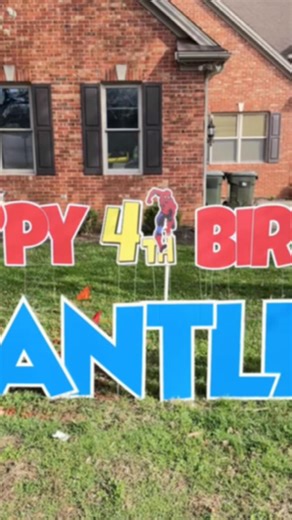 Happy 4th Birthday Brantley! 🎉🎂🎈 Thank you so much Lindsey for your continued support with Big Occasion Yard Greetings-Yard Signs Appreciate Y’all ❤️ #bigoyardcards #yardgreetings #owensborokentucky #yardsigns #Owensboro