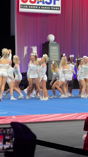 Amazing Cheerleader Stunts Featuring Great Whites
