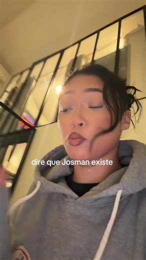 Vidéos de carlathyyy (@carlathyyy) avec DOM PERIGNON CRYING - Josman