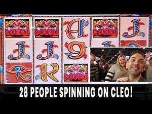 💸 28 PERSON GROUP PULL 😱$5600 on HIGH LIMIT CLEOPATRA 💵 at Ho-Chunk Gaming Madison #ad