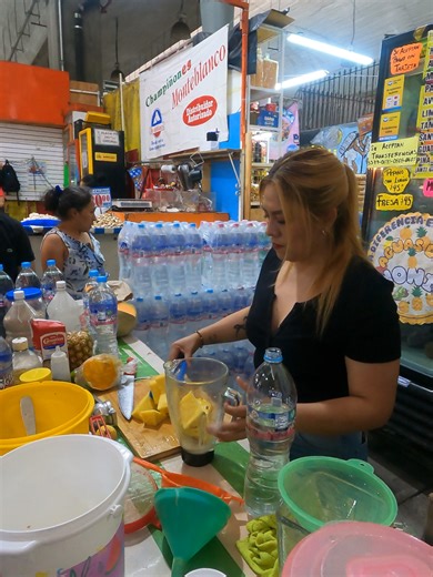 Agua Fresca de Piña y Melón Cremosa