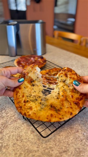 Mini Pizzas congeladas! 🍕Um produto exclusivo Pasta di Mamma✨