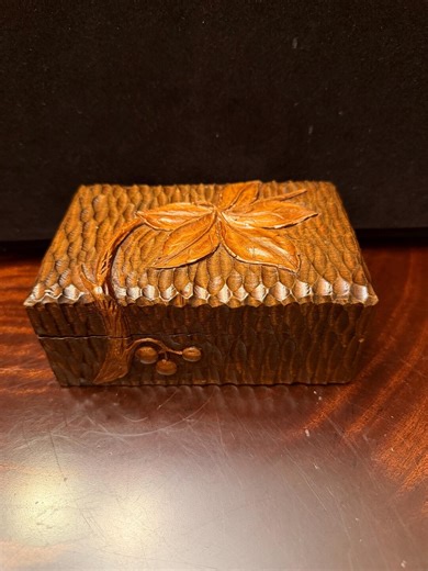 Vintage Hand-carved Wooden Trinket Box With Leaf & Berries Design – Rustic Cottage Core Jewelry Box - Etsy