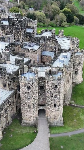 Alnwick Castle: England’s Real-Life Hogwarts 🏰 #Alnwick #castle #drone #travel #Harrypoter #history