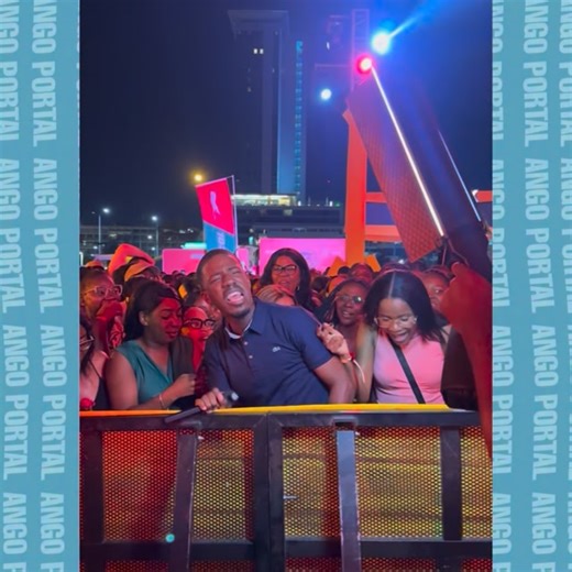 ANGO PORTAL | EFEITO ANSELMO!🔥 Jovem emociona-se durante o show do Anselmo Ralph na Praça do amor. | Instagram