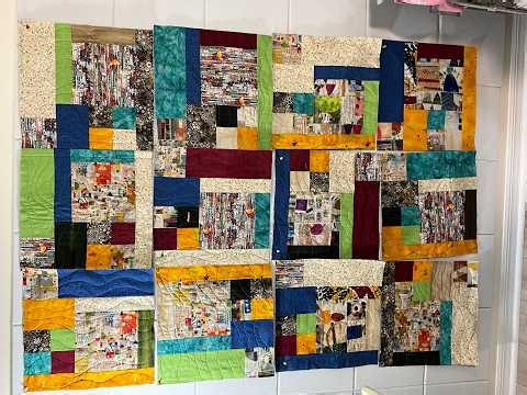 QAYG Grunge Quilt with Back Sashing I’m loving the grunge! Use up your scraps on this one 1/3 videos