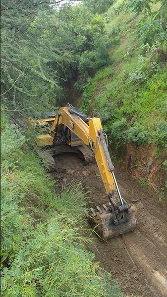 #excavatoroperator, #heavyequipment, #constructionlife, #diggingdeep, #heavymachinery, #excavation,