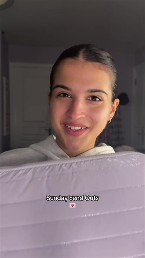 Sunday night pitches = future paid content 💌 brands emailed: @PATTERN Beauty @NYX Cosmetics Canada @Makeup By Mario @LOCCITANE @MERIT Beauty @amika @Dominique Cosmetics @White Fox Boutique @Charlotte Tilbury @Hourglass Cosmetics @Tower 28 Beauty #contentcreator #influencer #brandcollabs #creatortips #socialmedia