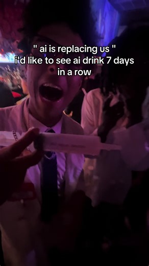 itsescobro (@itsescobro)’s video of ai robots