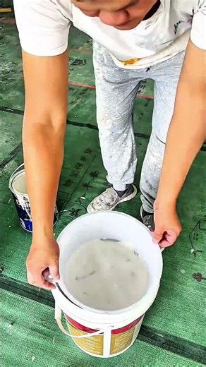 the process of filtering the chat liquid to get a smooth texture