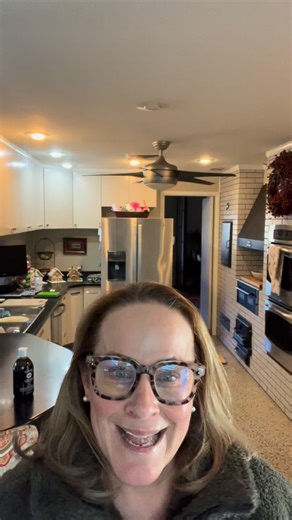 Kim Mizysak on Instagram: "This might be the time to start your Oliveda Glow!!!! Would you like a #free I66 Beauty Fountain AND a FREE Love Duo! You can get both as a free gift with purchase! Holler at your girl! . . . #freegift #glowingskin #treatyourself #today #GiftYourself #hydroxytyrosol #waterlessbeauty #giftgiving #hydratedskin #ViralSkincare #olivedaglow"