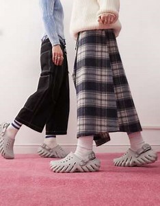 Crocs Echo clogs in atmosphere grey | ASOS