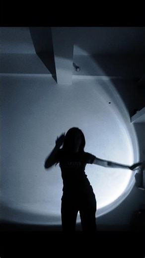 Dance video 💃🔥#shorts #trending #dance #youtubeshorts #song #viral #dancetrend #shadowdance #music