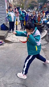 #FridayMotivation: Martial arts have no boundaries, only the willingness to practice. Passionate about boxing, this little girl trains in shadowboxing with powerful, fluid, and agile punches after school, turning dedication into daily progress. #martialarts #kungfu #wushu #trainingmotivation #boxing #TGIF #girlpower #streettraining | All about Martial Arts