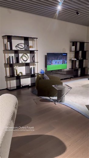Que des nouveautés chez maison contemporaine, visitez nous plus de 5000m d’élégance vous attendent, nous sommes ouverts de 10:00 à 19:00, soyez les bienvenus. 🤩 | Meubles Maison Contemporaine