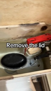 Toilet overflowing? 💦 Save £££ with this EASY fix 🔧 (no plumber needed!) #diyplumbing #toiletfix #plumbingtips #homehacks #moneysavingtips DIY Plumbing | Quality Control