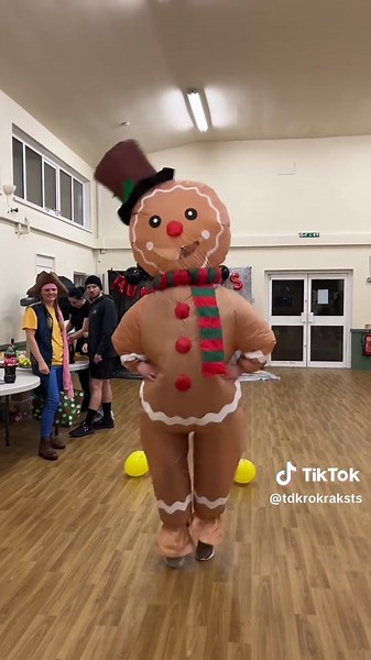 Thank you dance season 2024 ❤️ #folkdance #latviantiktok #latvianfolkdance #traditionaldance #tautasdejas #tautasdejas #tautasdejas #dejotirlaime #dejotirlaime #latviansinleicester #dejas #latviešutiktok #diaspora #diasporatiktok #folkdancer #dancegroup #dancegroup #latviešianglijā #leicesterdancegroup #folktok #folkgirls