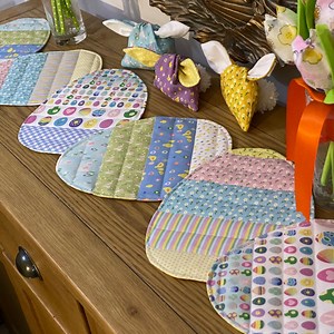 Easter Quilted Table Runner/centre. Egg Shaped. PDF Instructions and Template. - Etsy