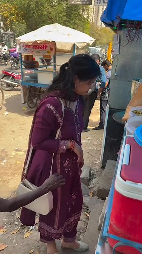 Helping hand 🙏 #reelschallengereelschallenge #humanity #poor #struggle | Helping Hand