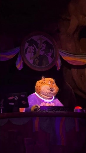 WDW #shorts - Benjamin Clawhauser joins the party!