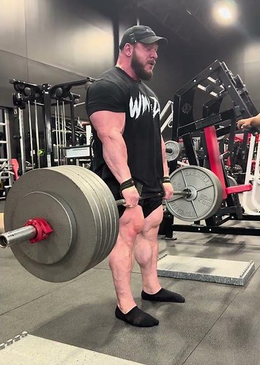 Hunter Labrada | Strength is picking up | 545lbs x 8reps #OffSeason2024 #OpenBodybuilding #LegDay