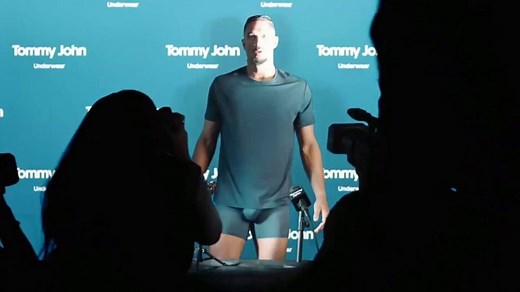 Tommy John TV Spot, 'Holidays: Gift From the Hart' Featuring Josh Hart