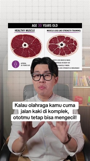Usia 30 bukan waktunya berhenti olahraga, justru waktunya mulai latihan beban! Semakin bertambah usia, massa otot akan terus berkurang jika tidak dilatih. Share ke teman atau keluarga usia 30 dan komen, kapan terakhir kali kamu latihan beban? #latihanbeban #strengthtraining #otot #healthyaging #olahraga