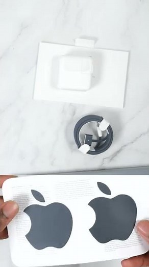 M2 MacBook Air in Midnight: Unboxing