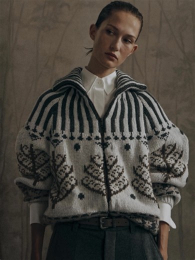 In the Winter Edit 2026, the contrasting worlds of mountain landscapes and city life inspire a contemporary vision of the season. #BrunelloCucinelli #Cucinelli
