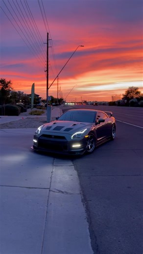 Gtr pulling up 🏎️ #gtr #r35 #cars