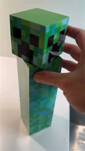 Minecraft creeper bottle of water #minecraft #bottle #kids #merchandise #giftkids