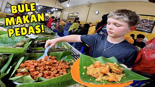 I tried Sundanese food in Jakarta 🇮🇩
